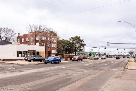 2241 Tuscarawas Street W Canton OH 44708