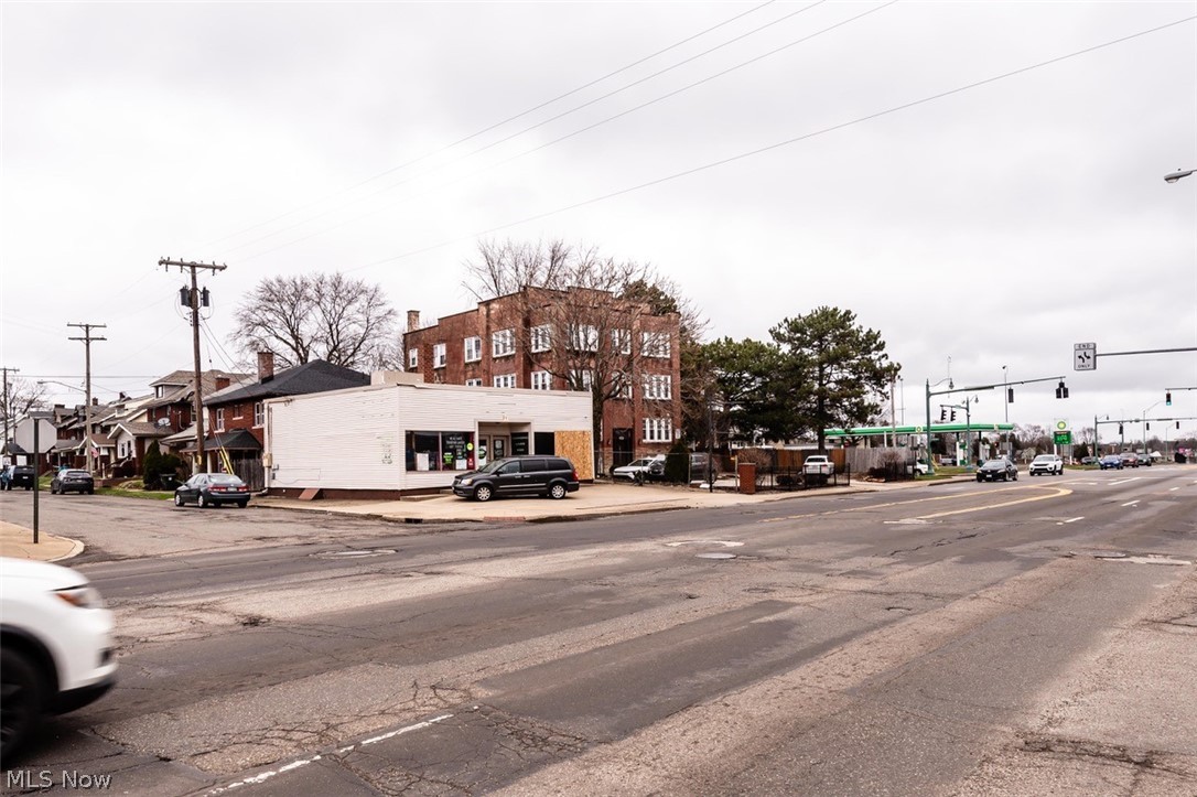 2241 Tuscarawas Street W Canton OH 44708