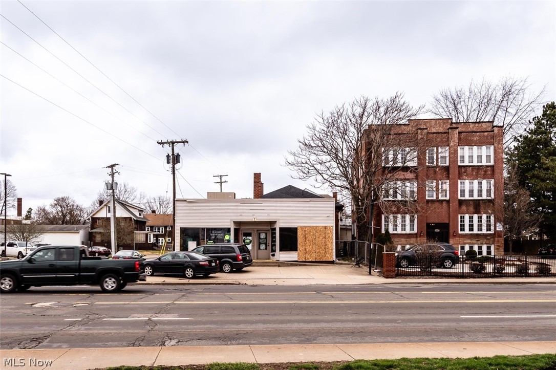 2241 Tuscarawas Street W Canton OH 44708