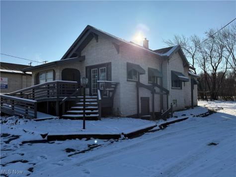 223 Churchill Hubbard Road Youngstown OH 44505