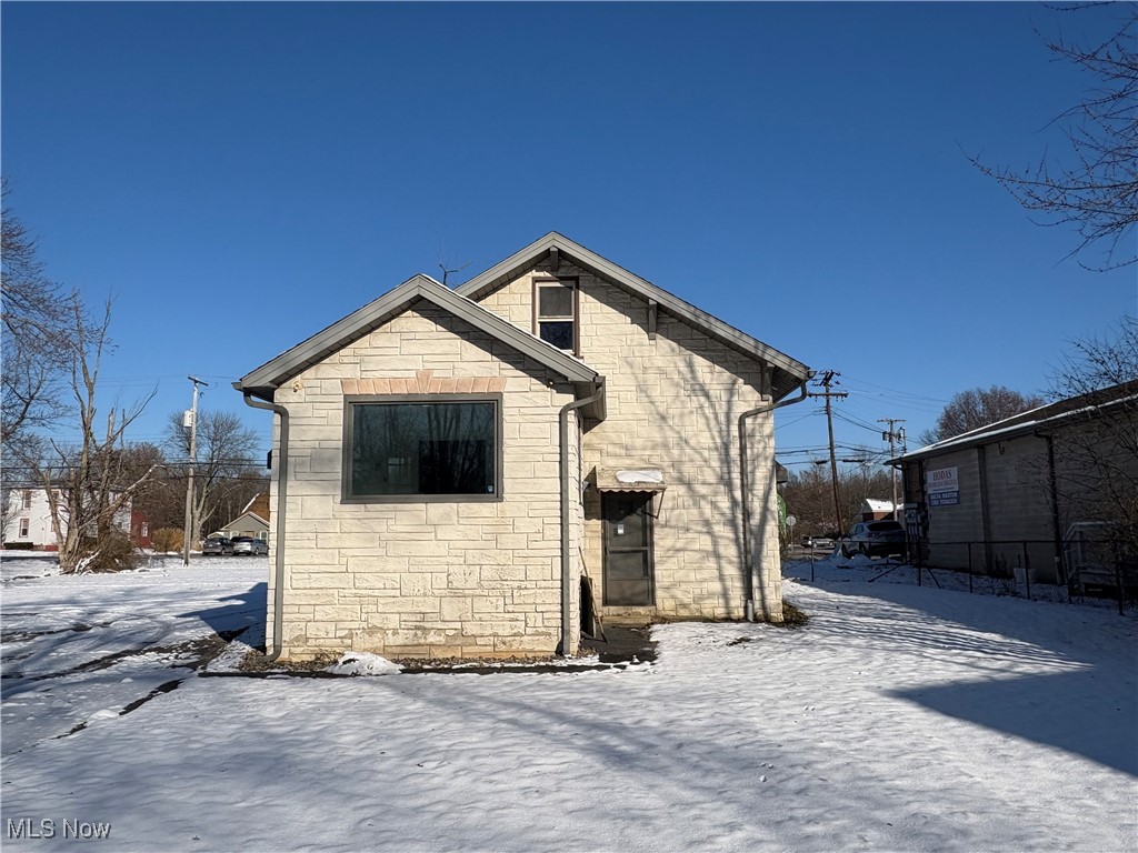 223 Churchill Hubbard Road Youngstown OH 44505