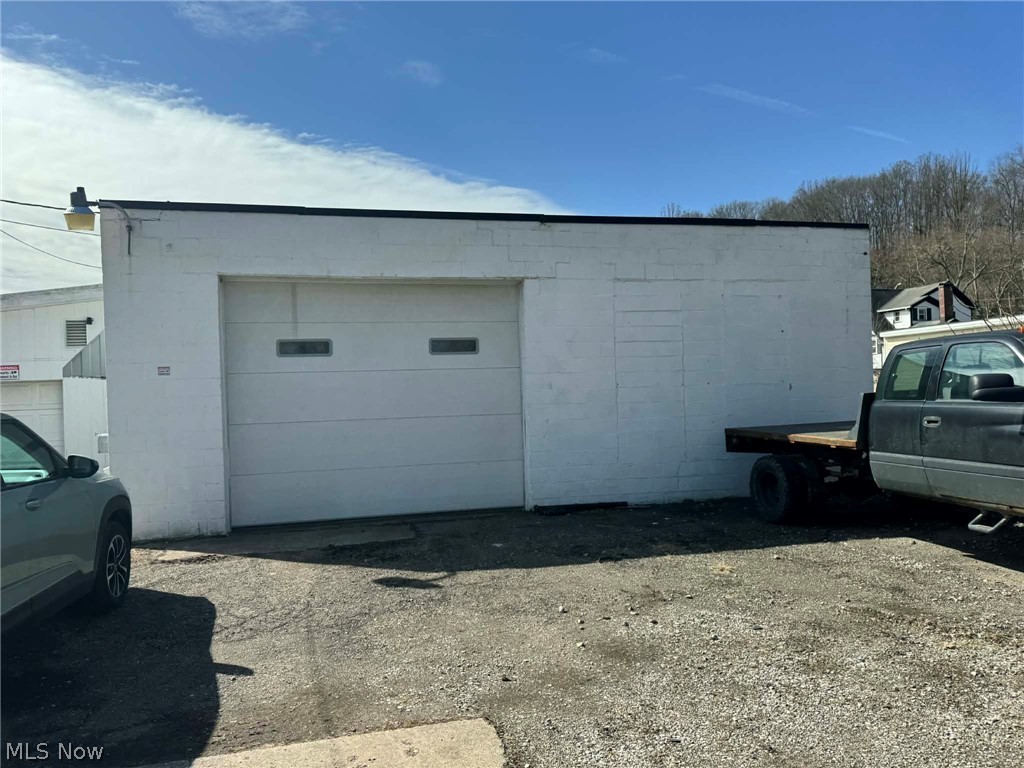 1020 W 1st Street Uhrichsville OH 44683