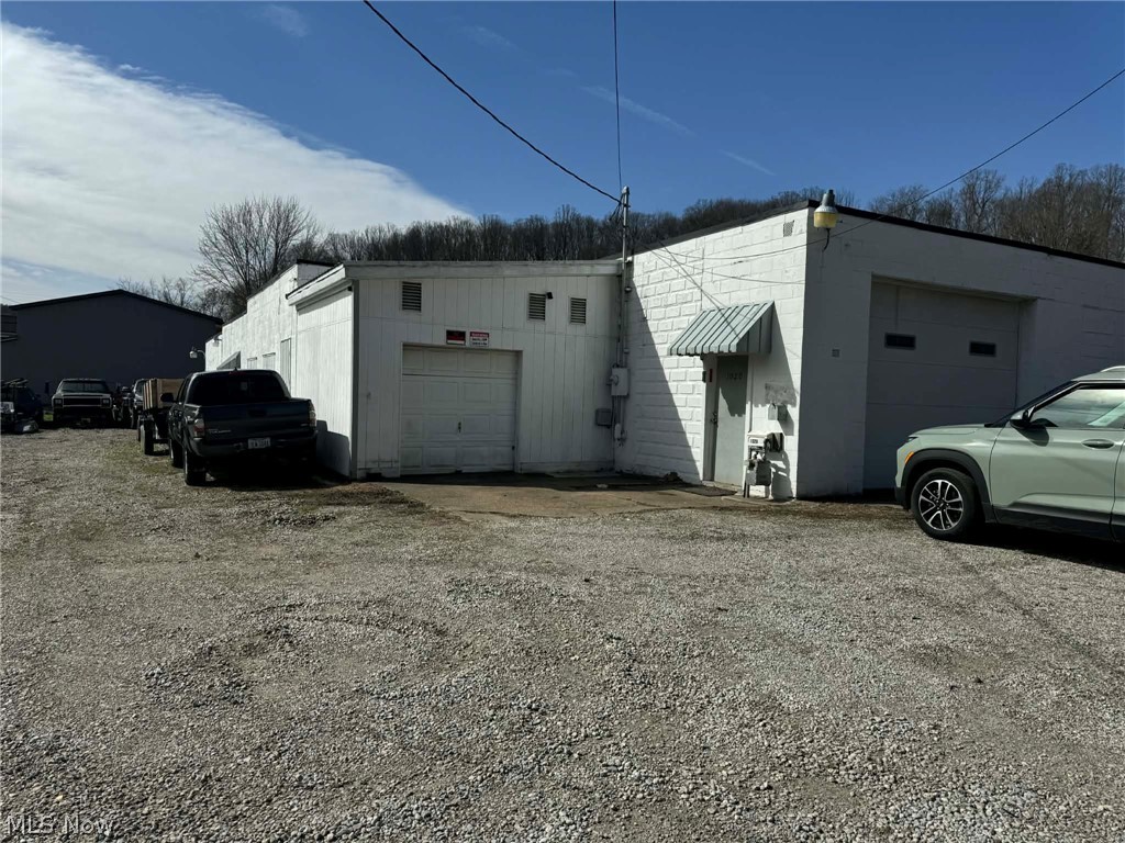 1020 W 1st Street Uhrichsville OH 44683