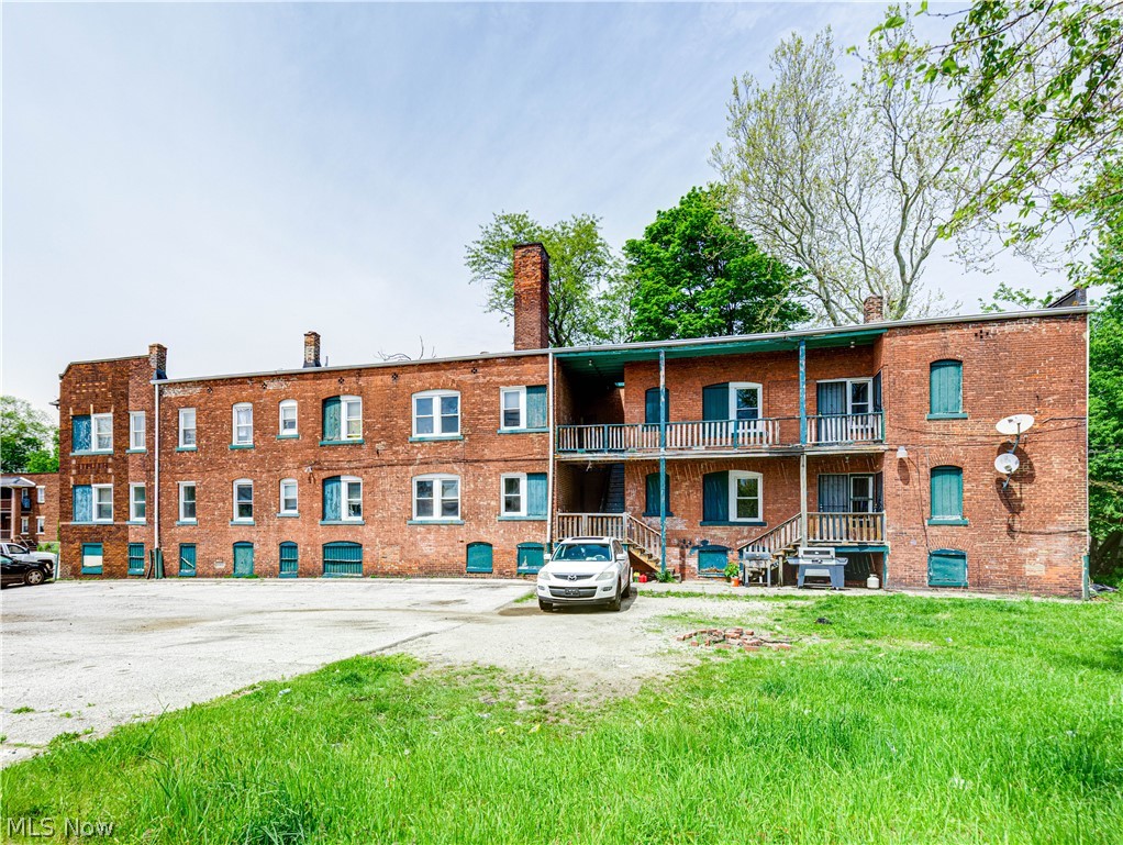 975 Parkwood Drive Cleveland OH 44108