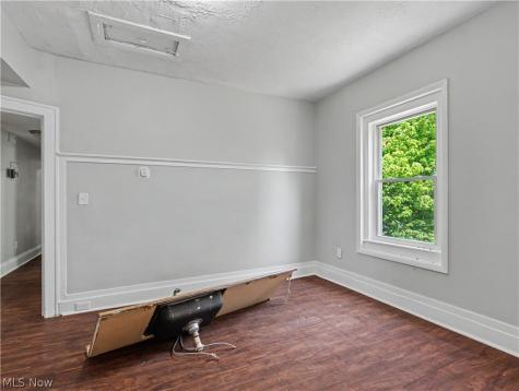 975 Parkwood Drive Cleveland OH 44108