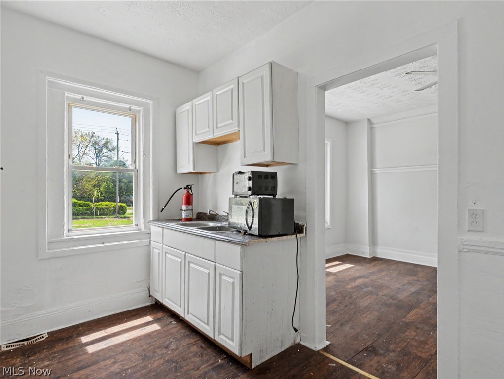 975 Parkwood Drive Cleveland OH 44108