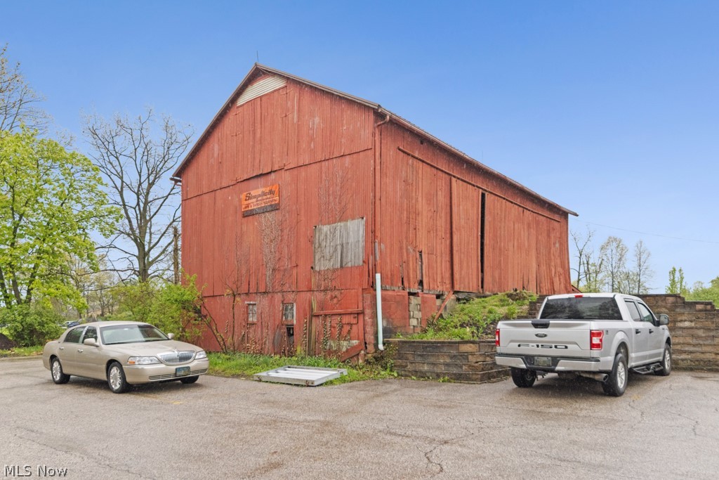 2480 & 2464 Medina Road Medina OH 44256