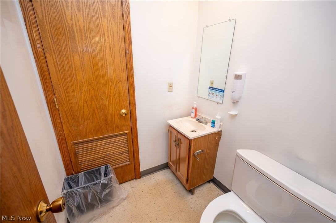 1360 N Main Street Mineral Ridge OH 44440