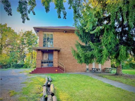 3736 E 71 Street E Cleveland OH 44105