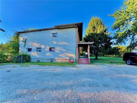 3736 E 71 Street E Cleveland OH 44105