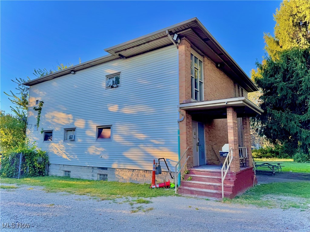 3736 E 71 Street E Cleveland OH 44105