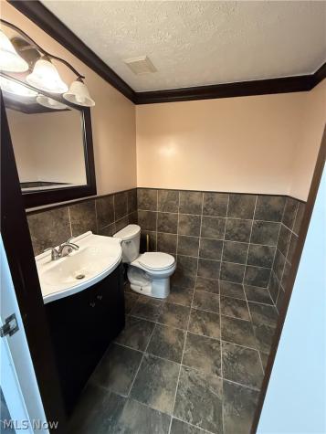 4933 Tuscarawas Street W Canton OH 44708