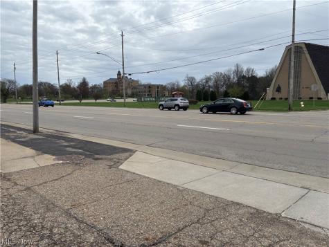 4933 Tuscarawas Street W Canton OH 44708