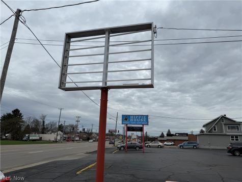 4933 Tuscarawas Street W Canton OH 44708