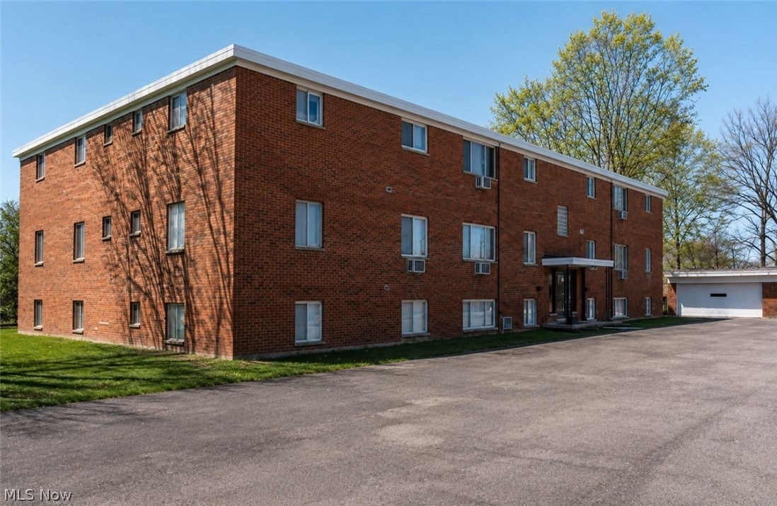 18911 Bella Drive Cleveland OH 44119