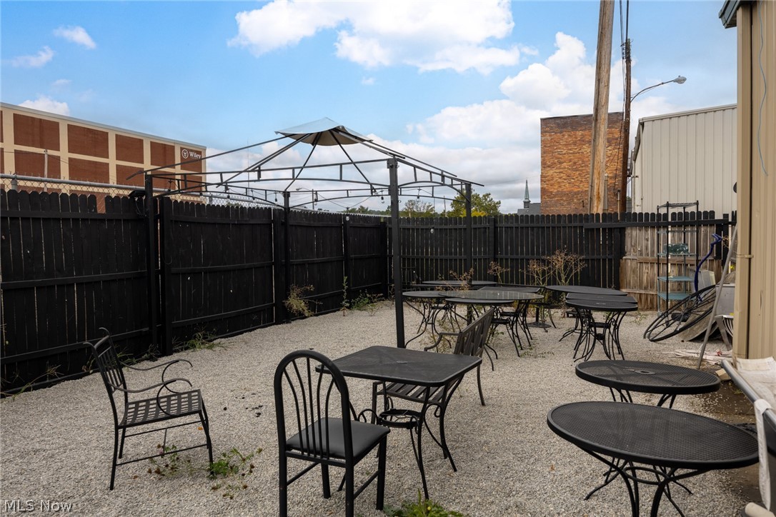 133 S 6th Street Coshocton OH 43812