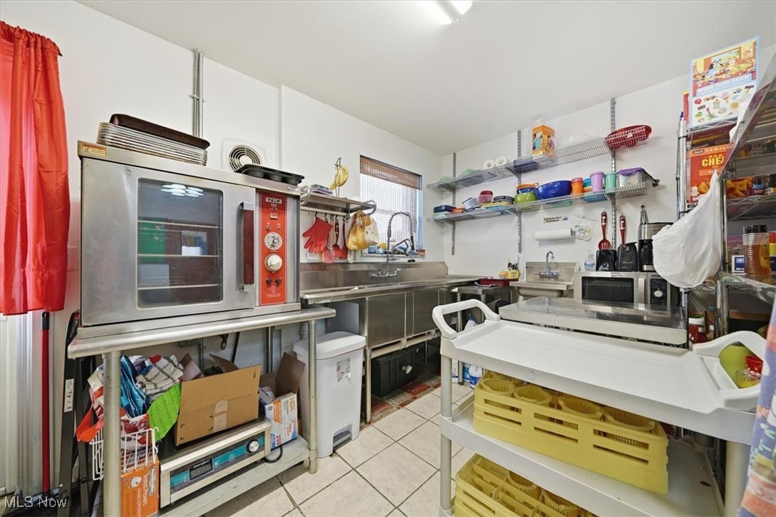 250 Winckles Street Elyria OH 44035