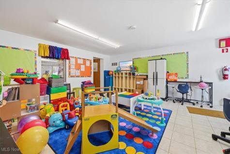 250 Winckles Street Elyria OH 44035