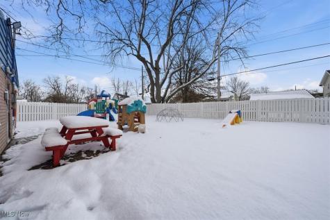 250 Winckles Street Elyria OH 44035
