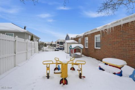 250 Winckles Street Elyria OH 44035
