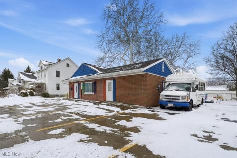 250 Winckles Street Elyria OH 44035