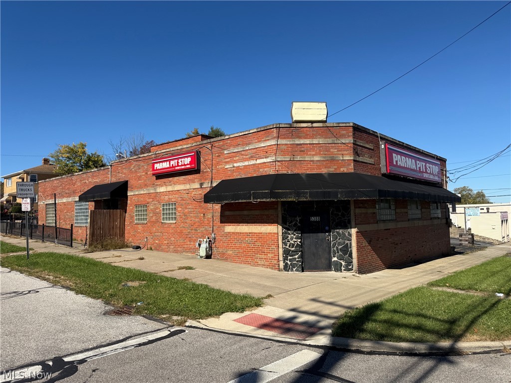 5388 Ridge Road Parma OH 44129