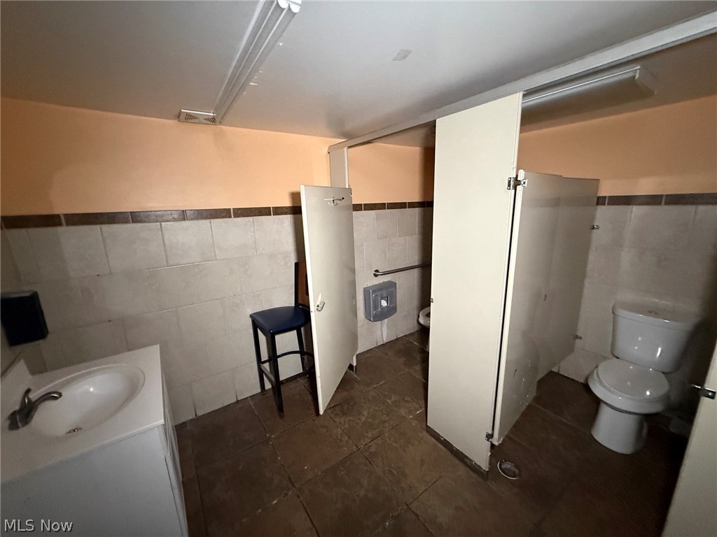 5388 Ridge Road Parma OH 44129