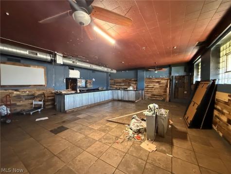 5388 Ridge Road Parma OH 44129