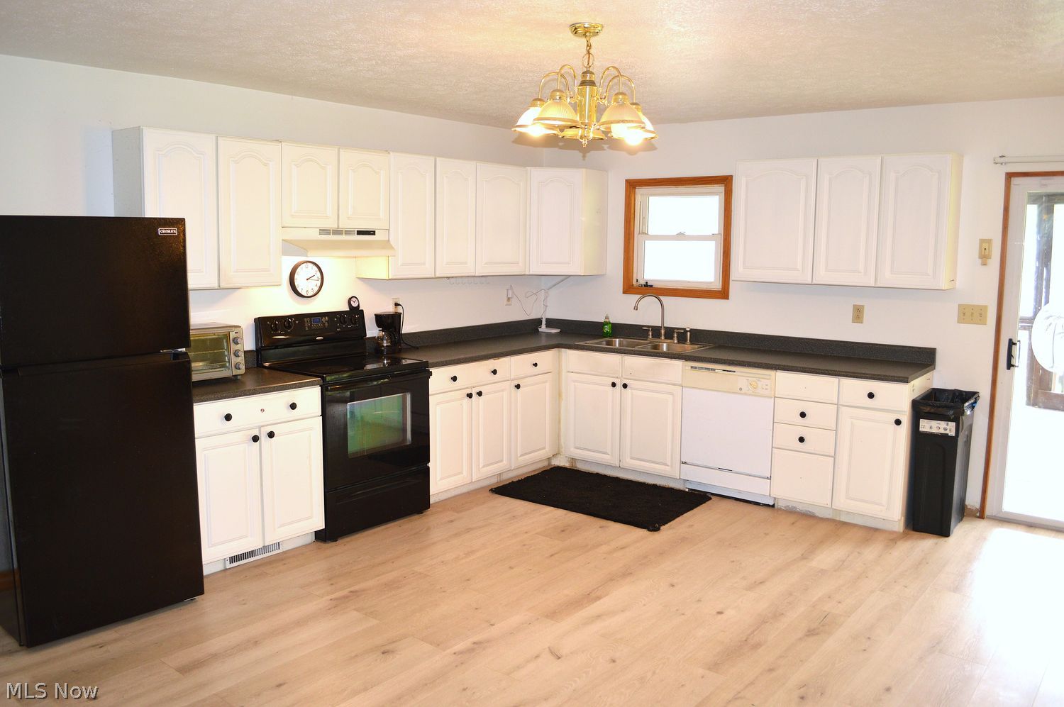 4756-4760 N Ridge Road E Geneva OH 44041