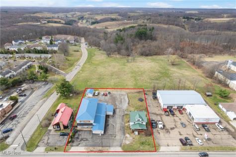 559 Canton Road NW Carrollton OH 44615