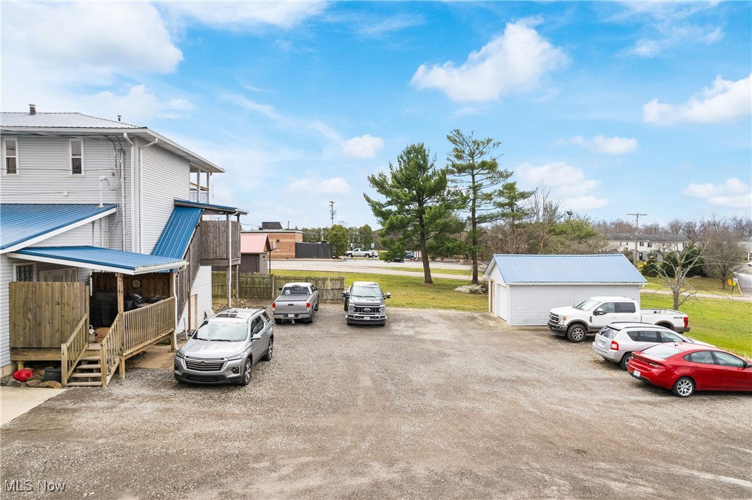 559 Canton Road NW Carrollton OH 44615