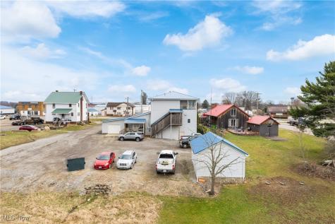 559 Canton Road NW Carrollton OH 44615