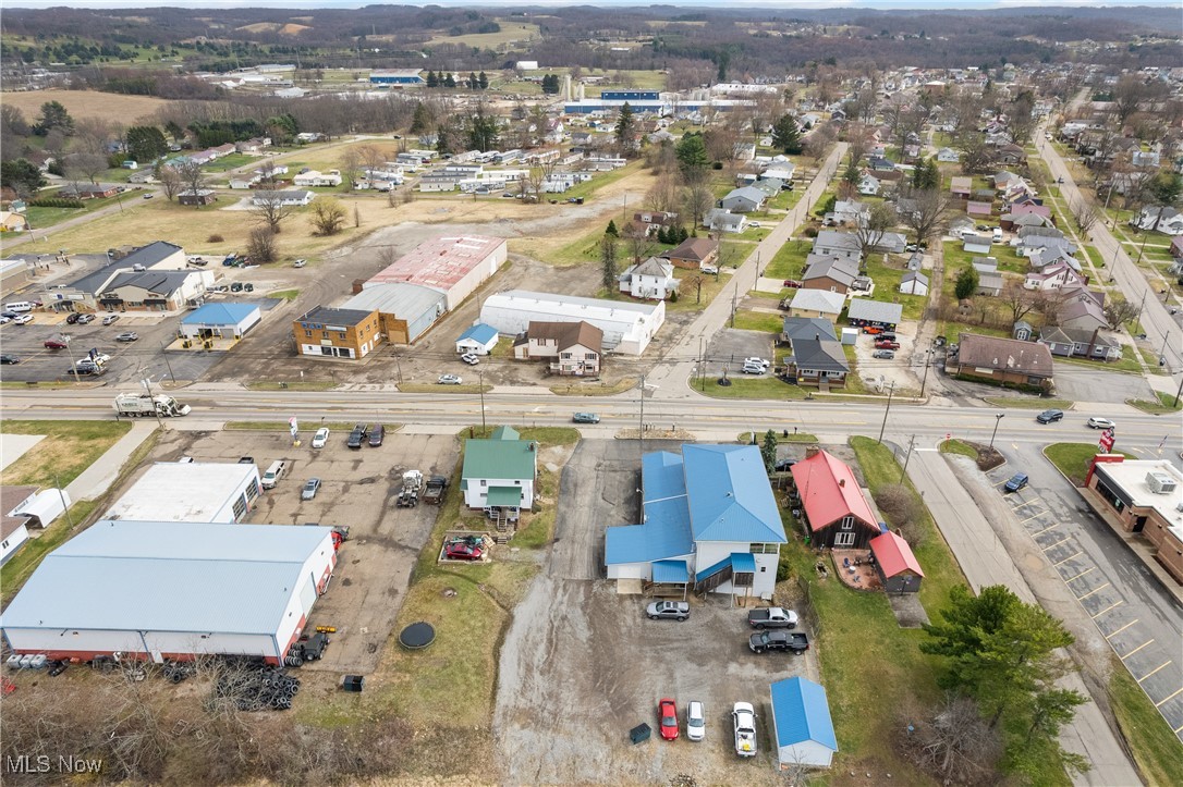 559 Canton Road NW Carrollton OH 44615