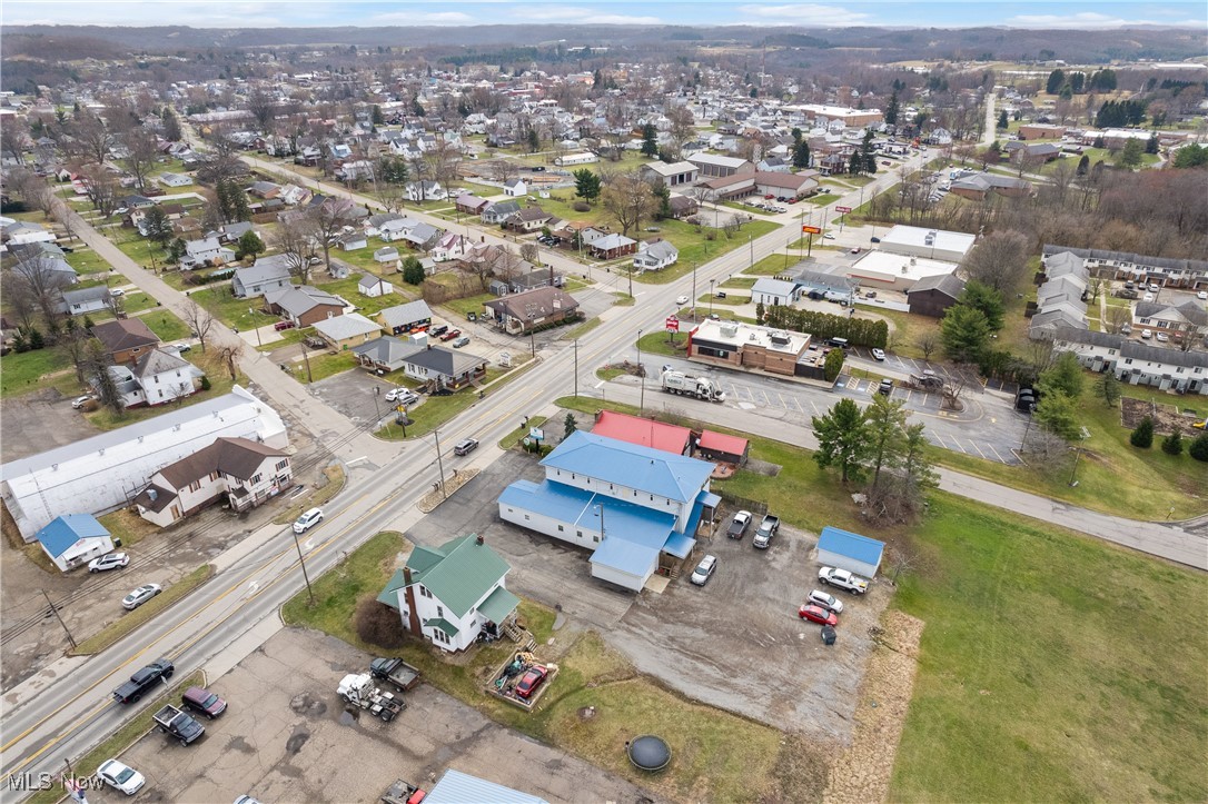 559 Canton Road NW Carrollton OH 44615