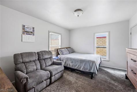 2840-2842 Mahoning Avenue Youngstown OH 44509
