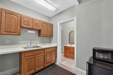185 Main Street Wadsworth OH 44281