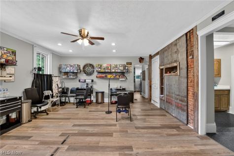 185 Main Street Wadsworth OH 44281