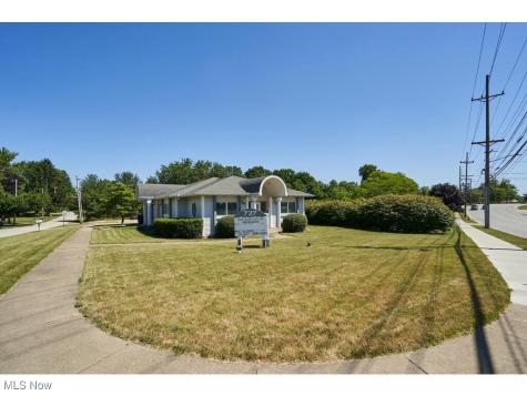 727 Graham Road Cuyahoga Falls OH 44221