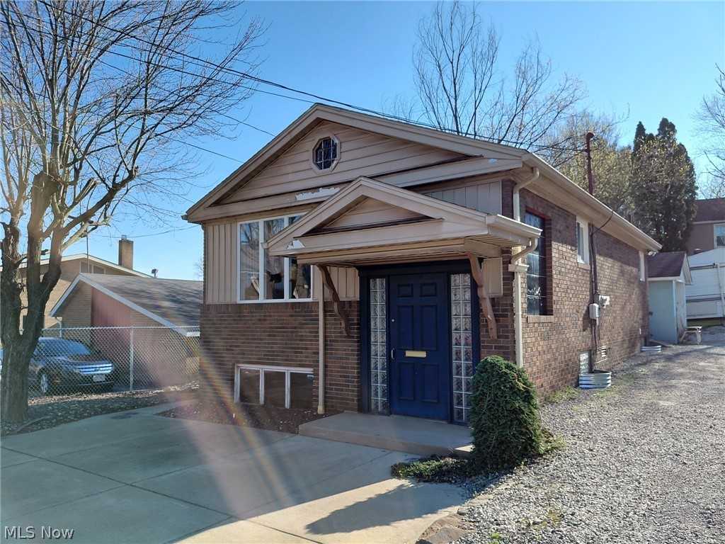 211 N Main Street Hubbard OH 44425