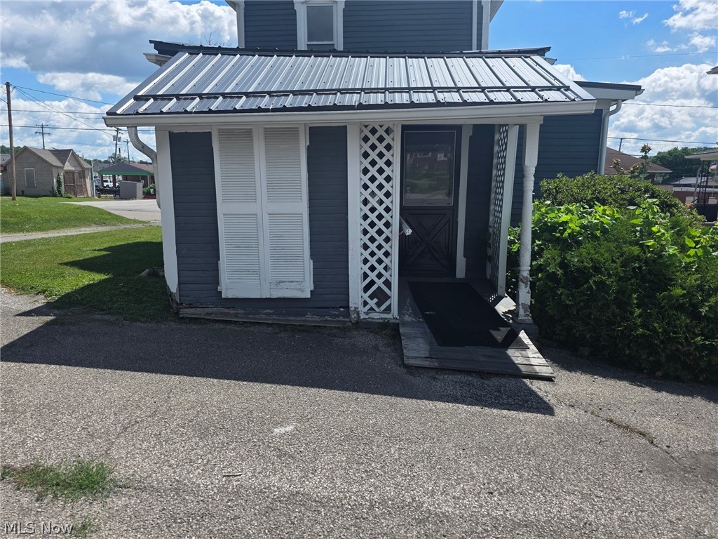 151 N Walnut Street East Palestine OH 44413