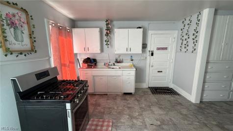 51 Cotter Avenue Akron OH 44305