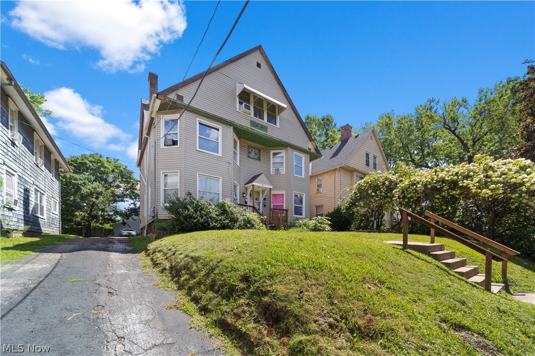 51 Cotter Avenue Akron OH 44305