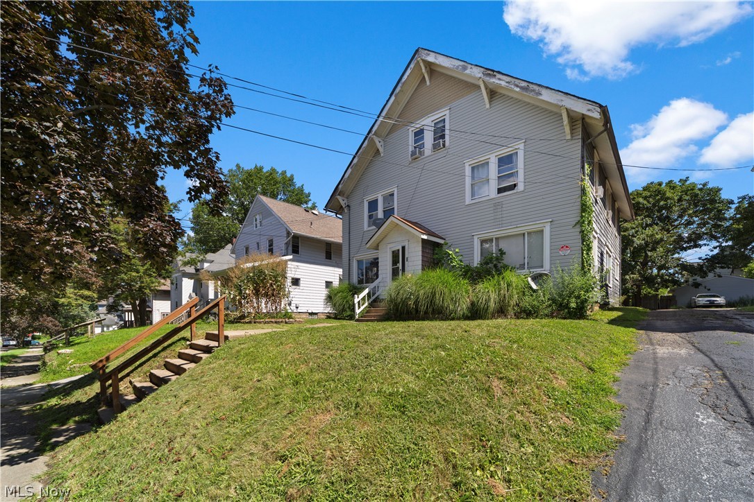 51 Cotter Avenue Akron OH 44305