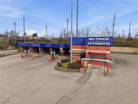 8219 Broadway Avenue Cleveland OH 44105