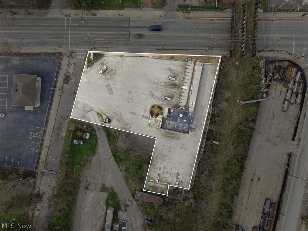 8219 Broadway Avenue Cleveland OH 44105