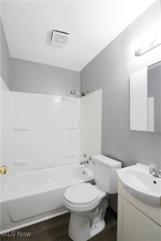 1330 W Waterloo Road Akron OH 44314