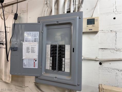 814 Cleveland Avenue NW Canton OH 44702