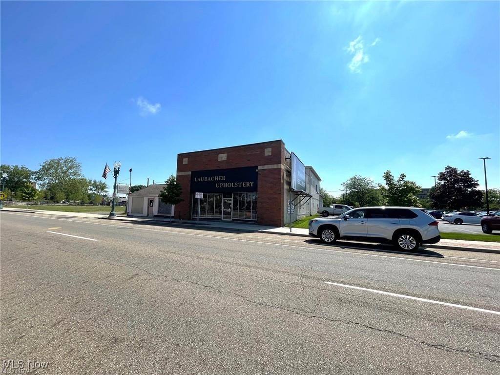 814 Cleveland Avenue NW Canton OH 44702
