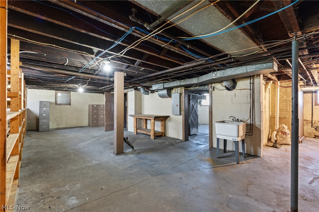 894 National Road Bridgeport OH 43912