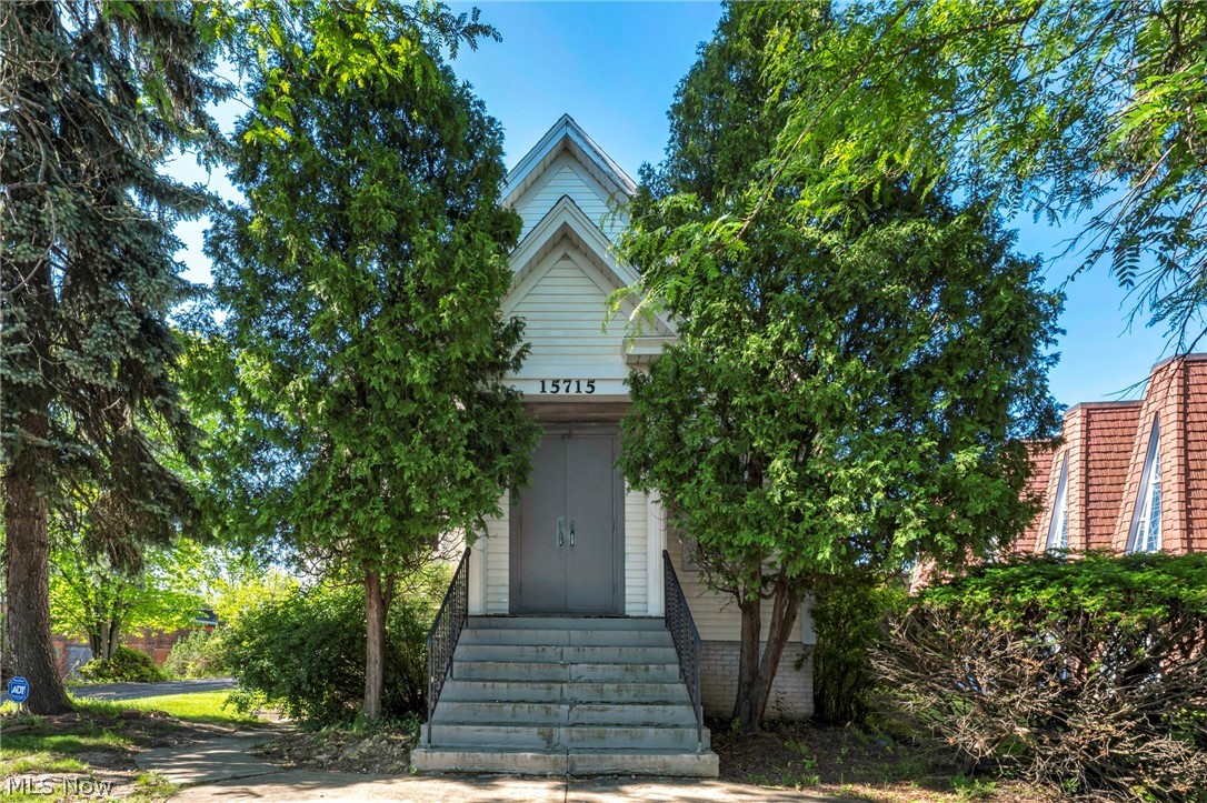 15715 Libby Road Maple Heights OH 44137